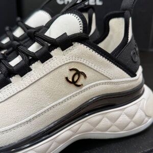 New In Box Chanel Sneaker: Logo Mixed Fibers Suede Low Top Sneakers White